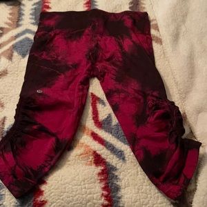 Lululemon tie die cropped leggings